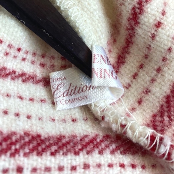 VTG AMERICAN GIRL 1997 Pleasant Company Limited Edition Kirsten's Skating Coat - Picture 7 of 7